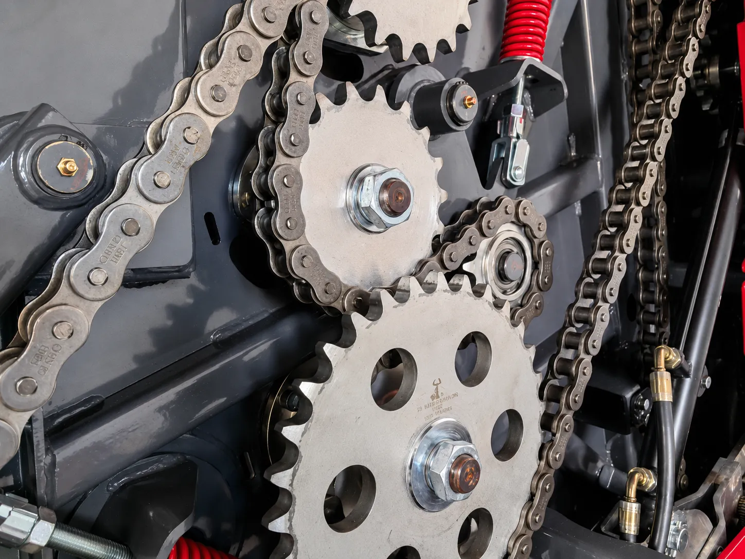 Heavy-duty 20A dual-side chain drive compression system